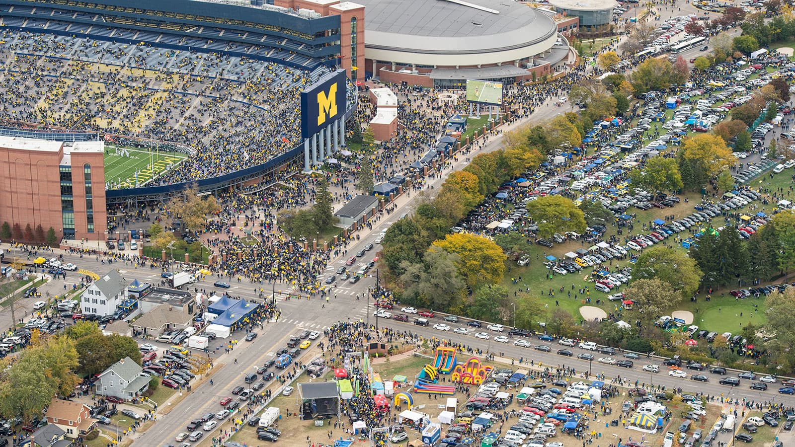Michigan football stadium parking